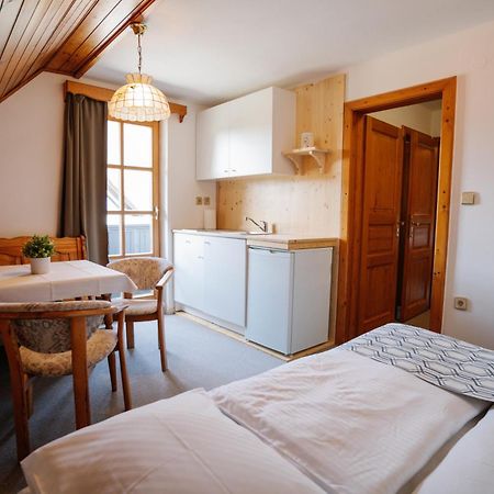 Guesthouse Jelenov Greben พอดเชเทอร์เทค ภายนอก รูปภาพ
