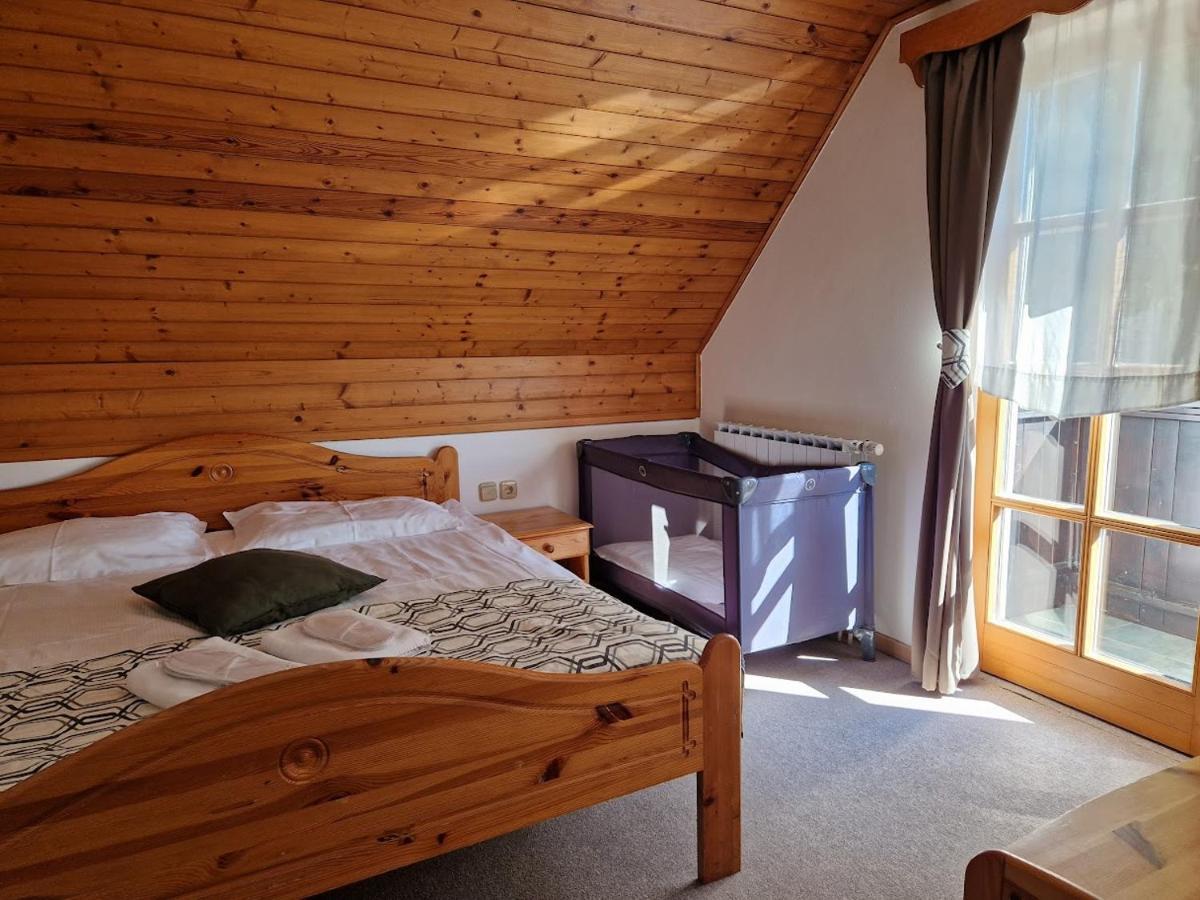Guesthouse Jelenov Greben พอดเชเทอร์เทค ภายนอก รูปภาพ