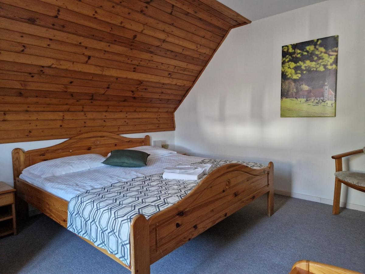 Guesthouse Jelenov Greben พอดเชเทอร์เทค ภายนอก รูปภาพ