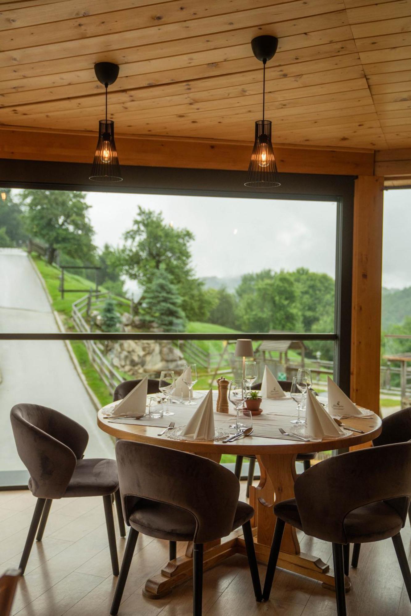 Guesthouse Jelenov Greben พอดเชเทอร์เทค ภายนอก รูปภาพ