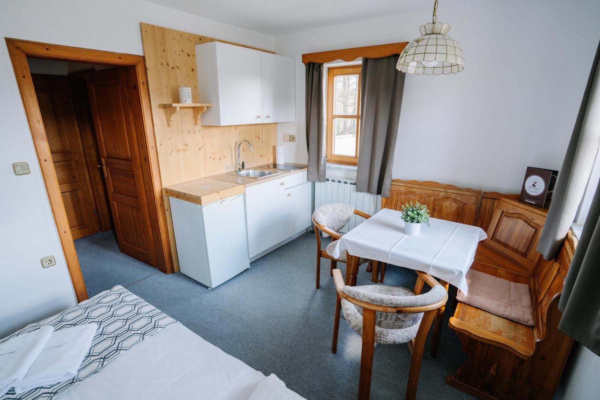 Guesthouse Jelenov Greben พอดเชเทอร์เทค ภายนอก รูปภาพ